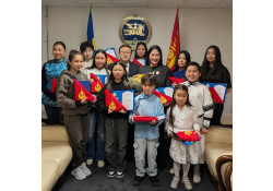 ДЭЛХИЙН МОНГОЛЧУУДЫН АНХДУГААР НААДАМД УРИГДАН ОРОЛЦСОН БЯЦХАН УРАН БҮТЭЭЛЧДЭД ТАЛАРХАЛ ИЛЭРХИЙЛЭВ