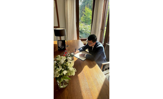 Ambassador expresses condolences